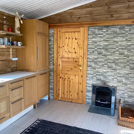 Casa de Férias Comfortable Cottage And Sauna On The Shores Of Lake Saimaa, Puumala *