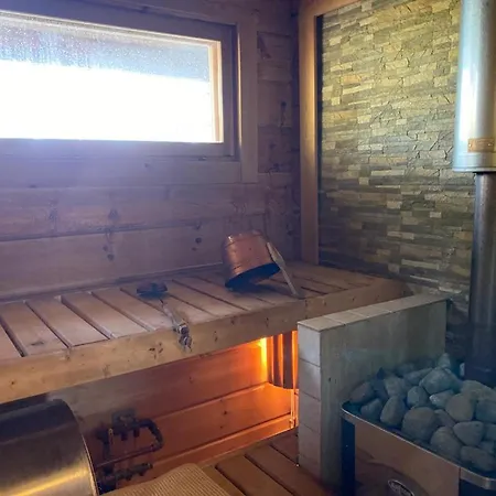 Comfortable Cottage And Sauna On The Shores Of Lake Saimaa, Puumala Casa de Férias *